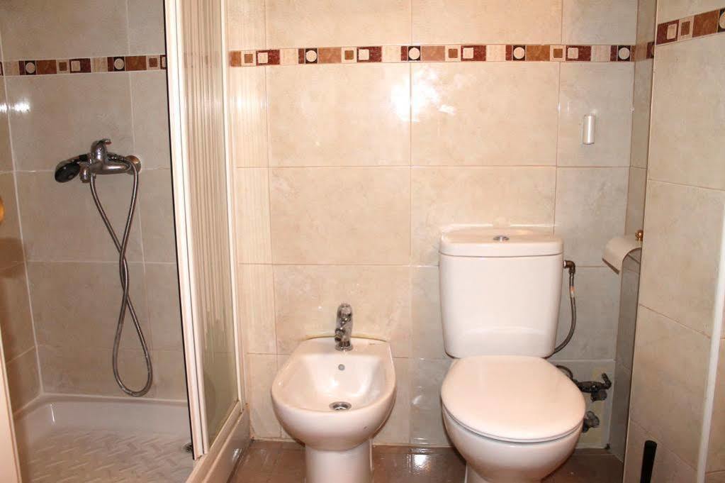 Apartamentos Rialto Madrid Dış mekan fotoğraf