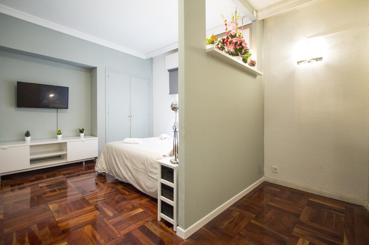 Apartamentos Rialto Madrid Dış mekan fotoğraf